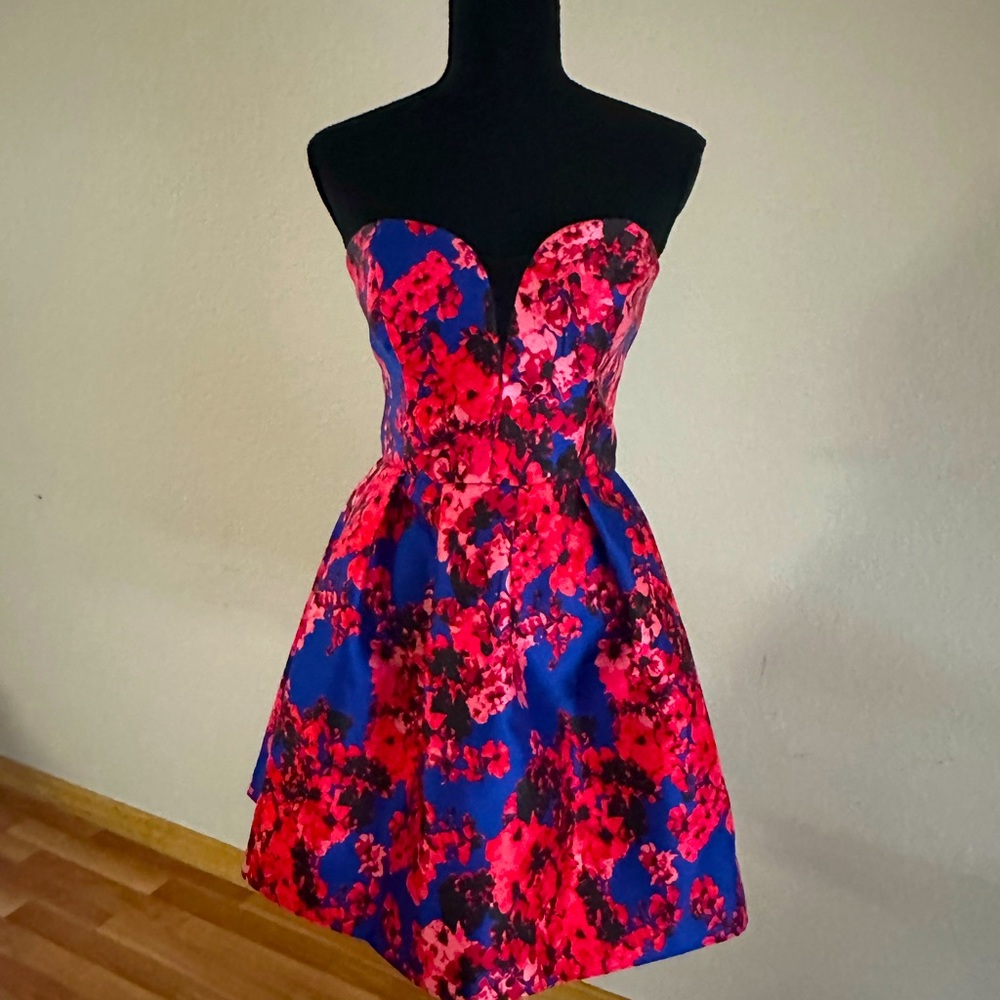 Cute dress for Homecoming, Prom, Wedding Guest
